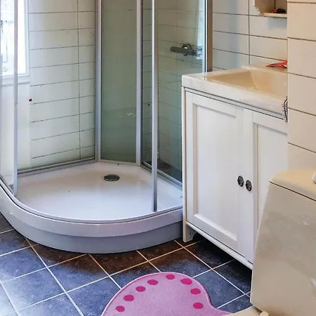 בית נופש Nice In W/ Wifi And 4 Bedrooms *